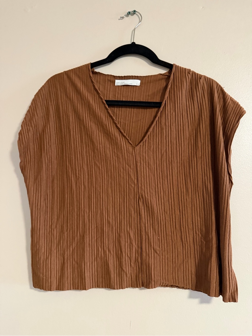 OAK + FORT Ribbed V-Neck Tunic in Warm Brown